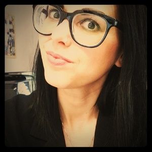 Meet your Posher, Elizabeth